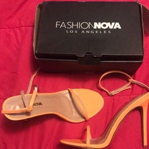 Size 9 heels in Women